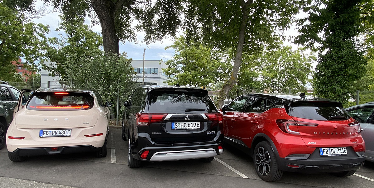 Fröhliche Dreieinigkeit – Ora Funky Cat, Mitsubishi Outlander und Mitsubishi ASX geben sich ein Stelldichein